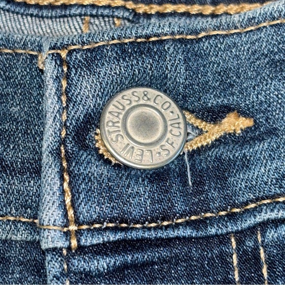Levi’s Women’s Denim Boyfriend Jeans Size 29 - Picture 3 of 8